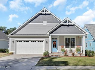 206 Twining Rose Ln, Holly Ridge, NC 28445