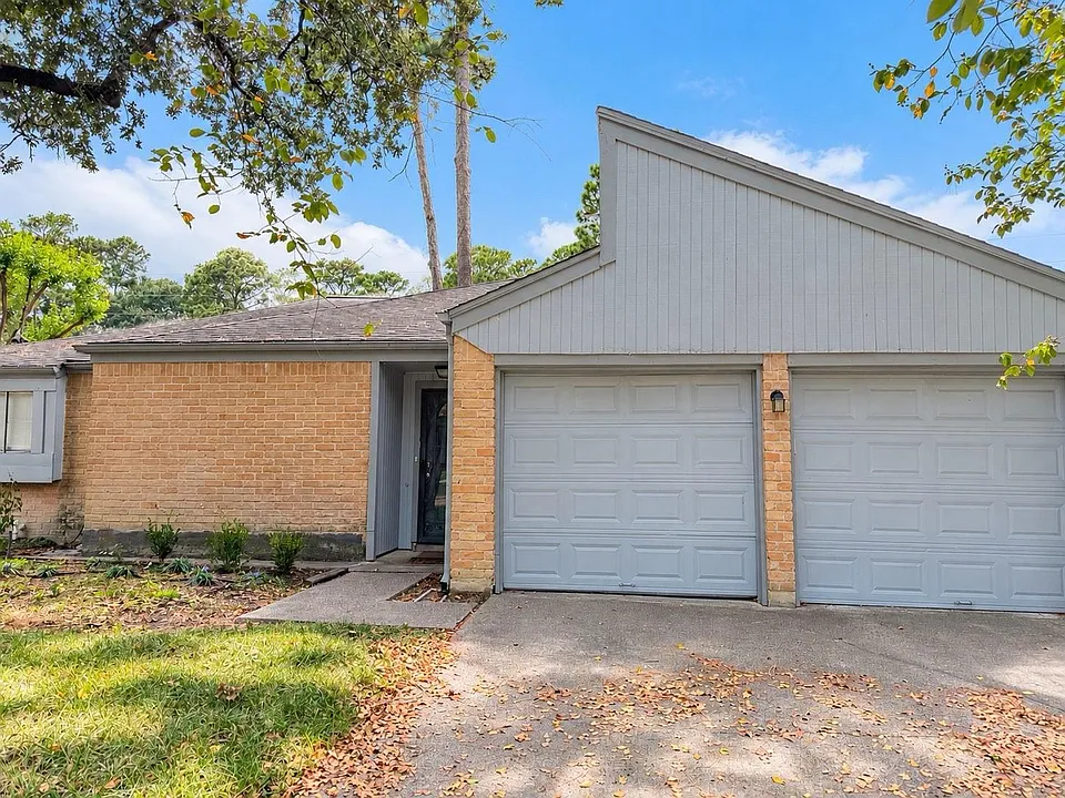 14715 Spring Lake Dr
