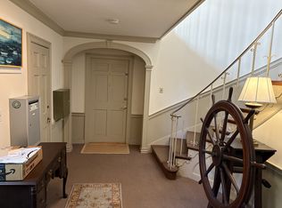 700 Steamboat Rd #1W, Greenwich, CT 06830