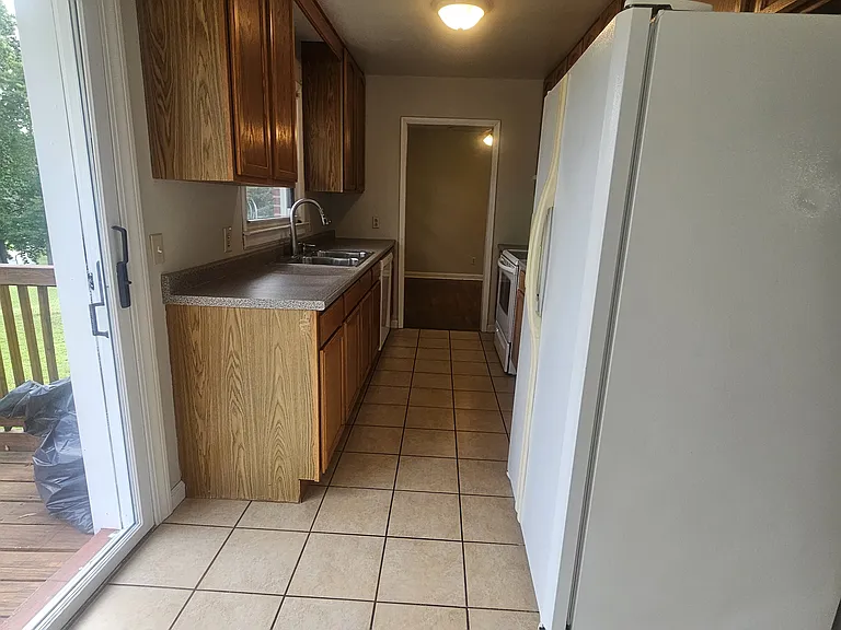 551 Woodland Cir — Photo 6