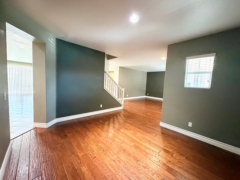1884 Pinnacle Way — Photo 7