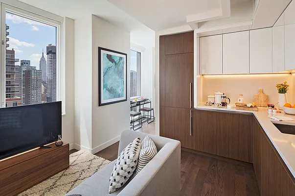 Rented by The Moinian Group | media 8