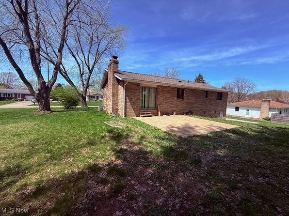 4669 Mars Rd, Uniontown, OH 44685