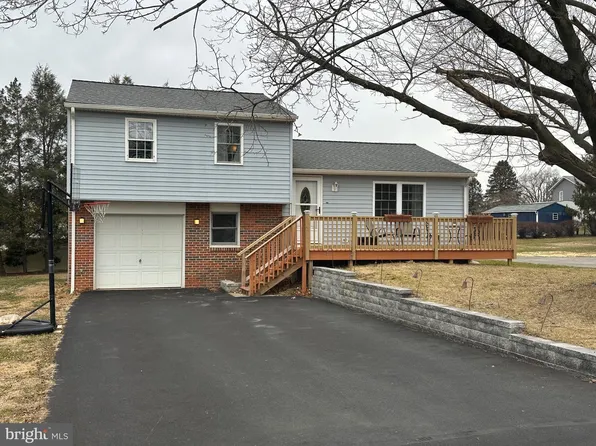 1030 Stellar Dr, Mount Joy, PA 17552