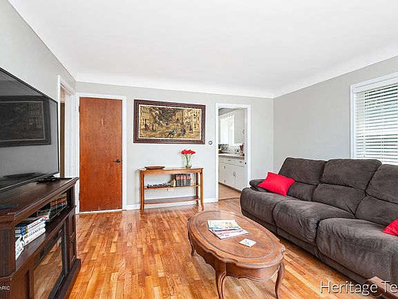 5th image of 2530 Mc Kee Ave SW