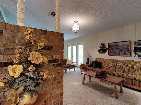 3rd image of 195 Blankenship Ln