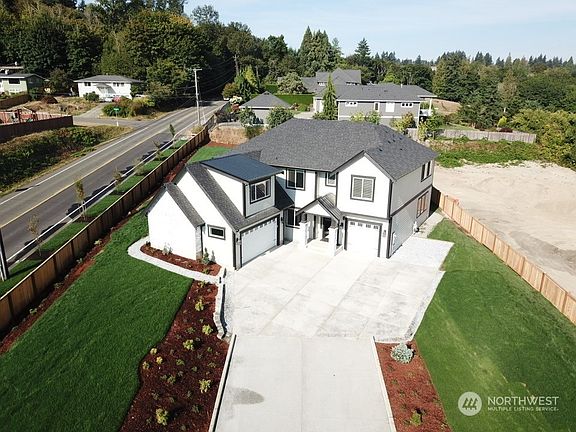 2nd image of 2613 12th Avenue SW