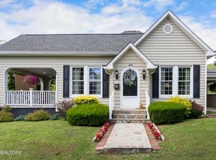 493 Cumberland Ave, Jellico, TN 37762