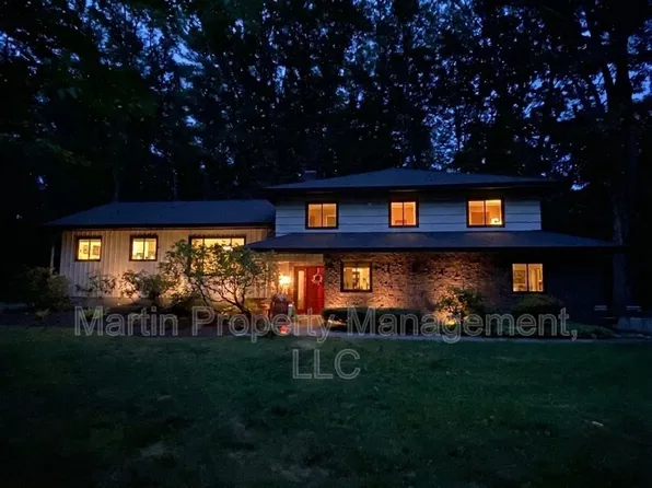 1 Cyr Cir, Andover, MA 01810