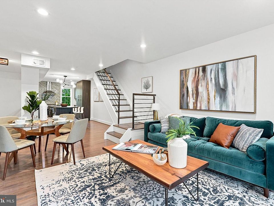 1st image of 1121 Rodman St #12