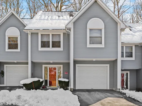 5 Meadow Lake Drive #5, Shelton, CT 06484