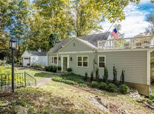 22 Inningwood Rd, Ossining, NY 10562