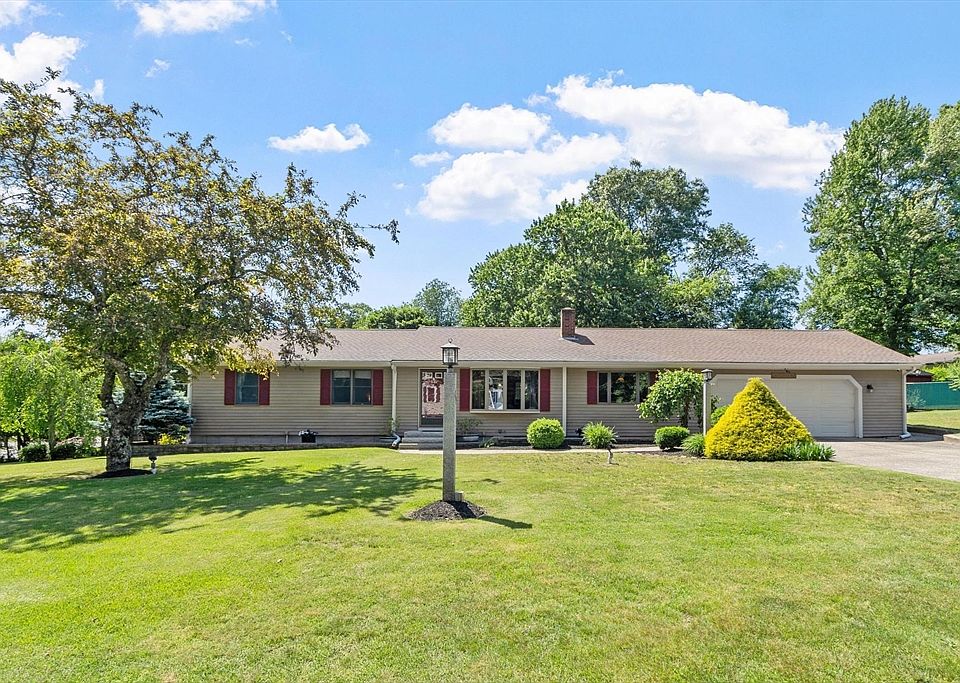 1st image of 89 Stony Brook Rd