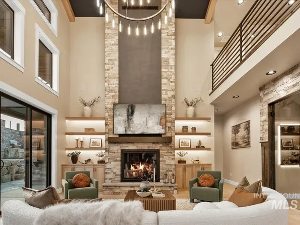 7017 N Cairnhill Way, Eagle, ID 83616