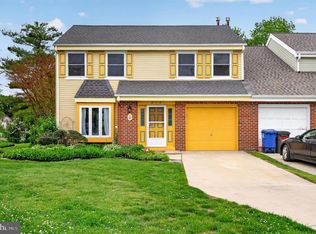 210 Burnam Wood Dr, Mount Laurel, NJ 08054
