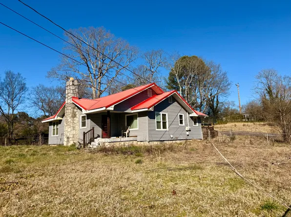 180 E Circle Dr, Rossville, GA 30741