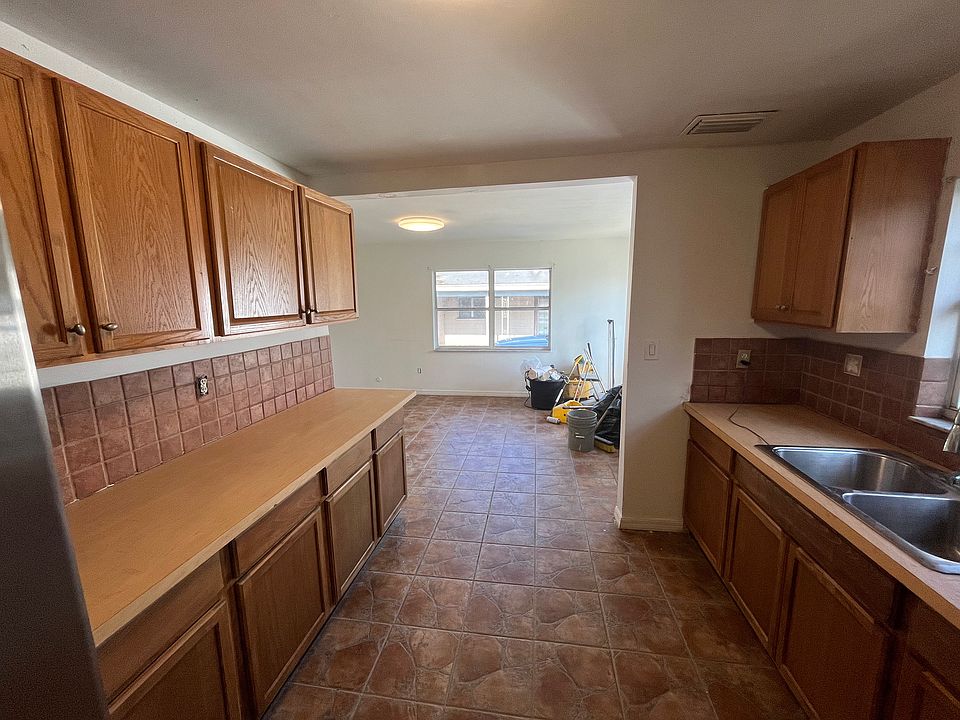 1st image of 2714 Hempstead Dr