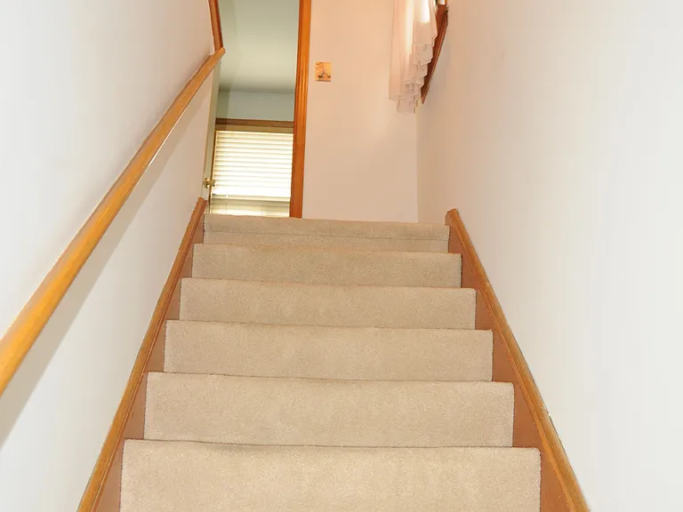 49 Algoma St — Photo 13