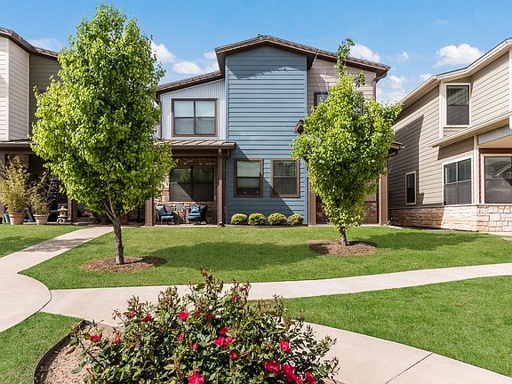 3rd image of 401 Bosque Blvd #102