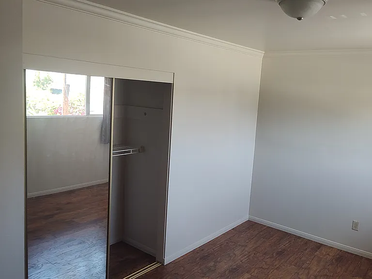 4162 10th Ave — Photo 12