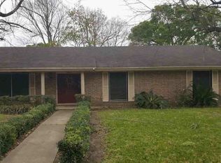 3048 Bryan Ave, Groves, TX 77619