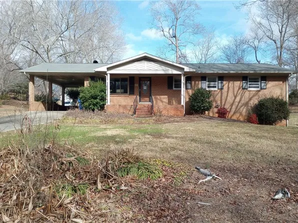 231 Jones Dr, Winston Salem, NC 27107