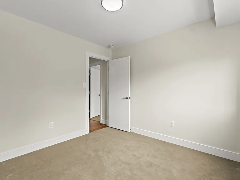 The Glen at Kensington — Photo 12