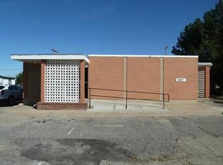 807 Barnhill Cir, Junction City, KS 66441