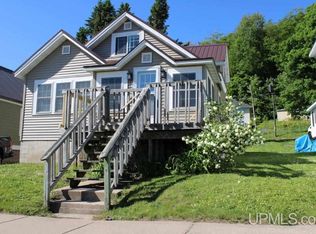 307 W Onota St, Munising, MI 49862