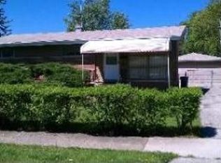 2 S Joyce Ln, Addison, IL 60101