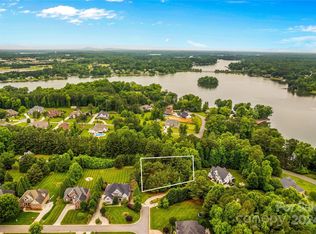 127 Palos Verde Dr, Mooresville, NC 28117