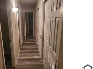 8728 Santa Bella Dr APT C, Hazelwood, MO 63042