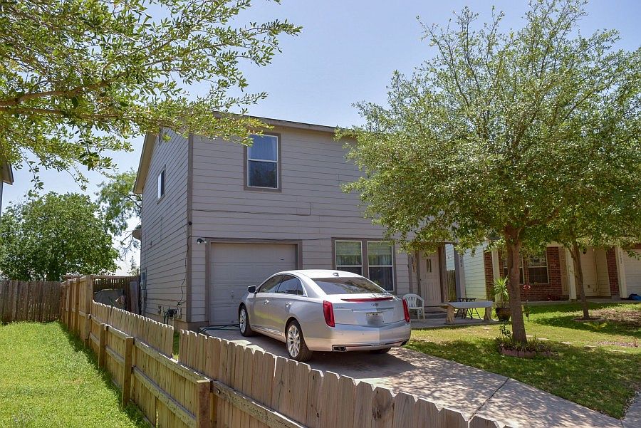 1st image of 4506 River Cyn