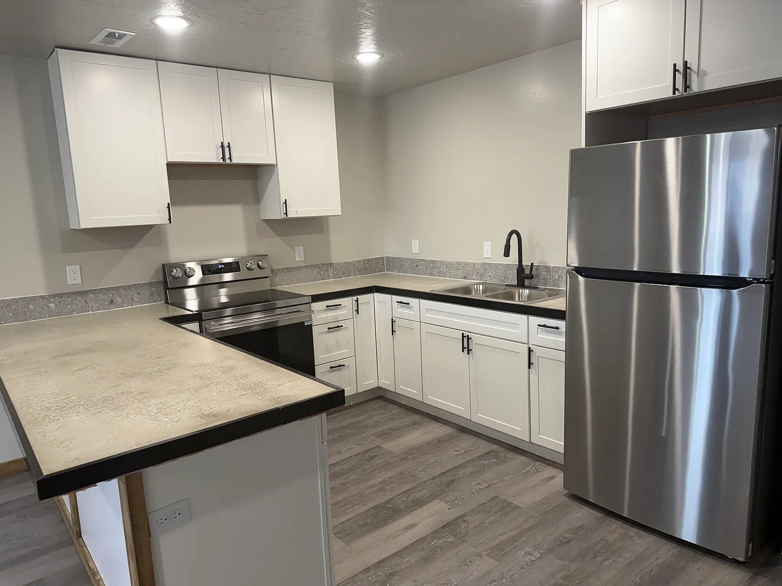 3 bed, 1088 sqft, $2,000 — Photo 4