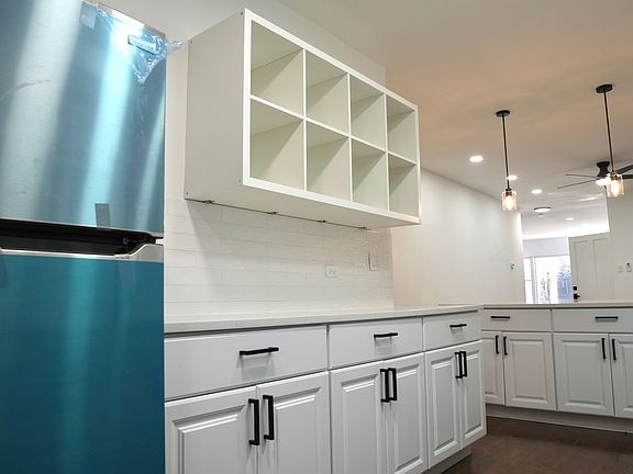 5th image of 8040 S Rhodes Ave