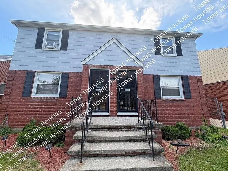 26 Janet St #RIGHT — Photo 1