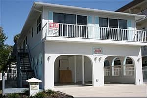 1st image of 849 Laguna Dr #B