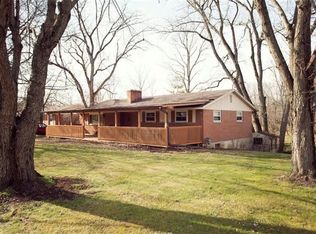 2664 N Emerald Dr, Dayton, OH 45431