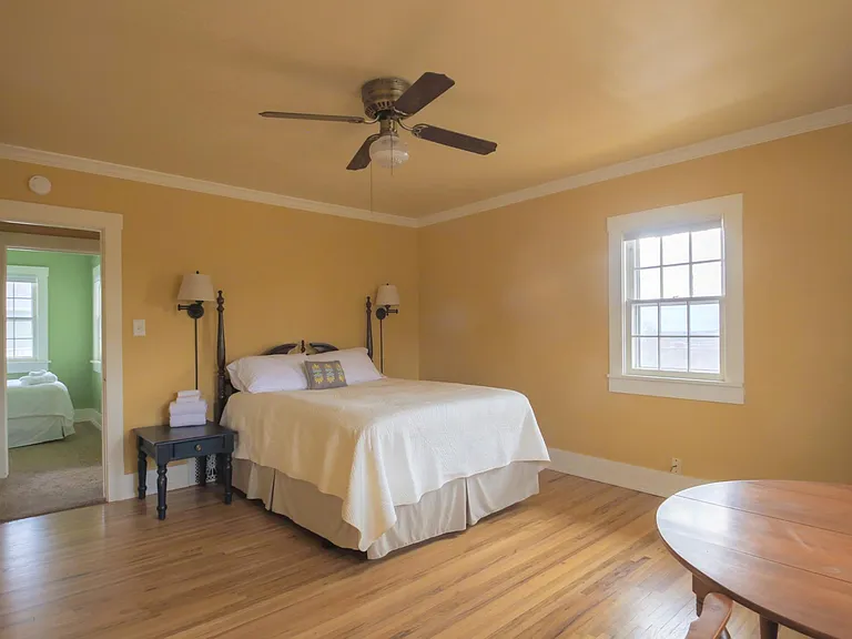 1326 Clark St #1 — Photo 3