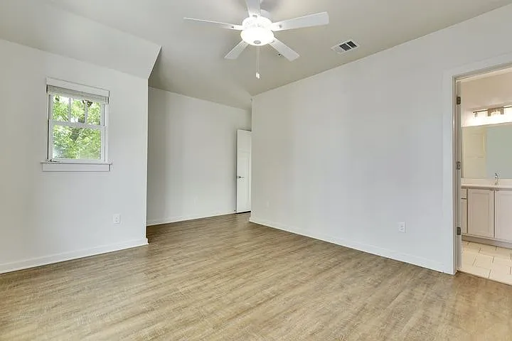 215 Rock St #11 — Photo 13