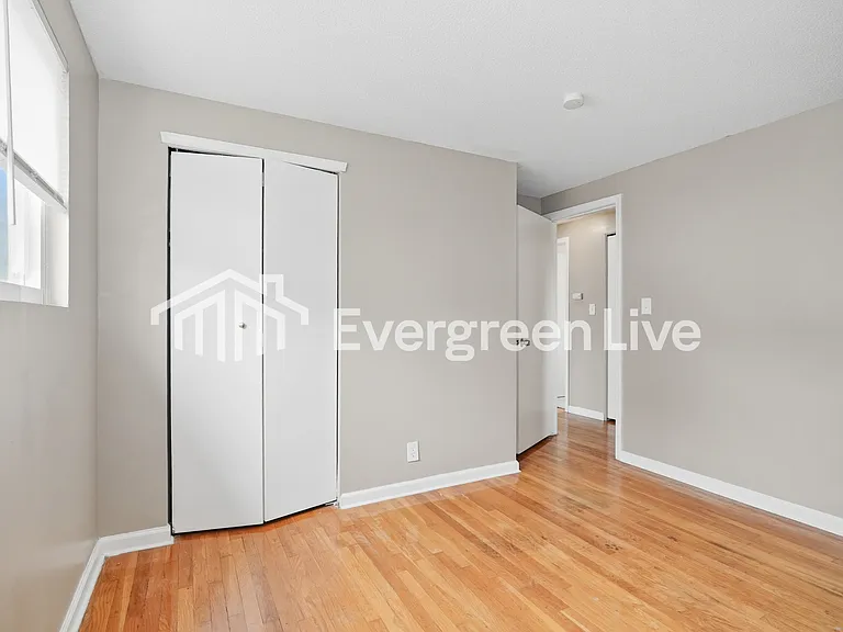 4928 Comstock Dr — Photo 11