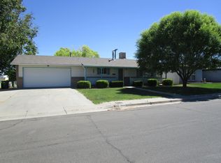 1805 Cliffside Dr, Farmington, NM 87401