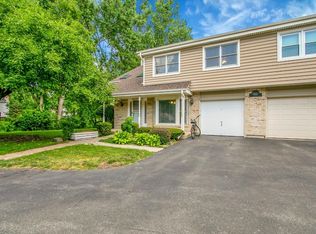 1921 Wisteria Ct APT 3, Naperville, IL 60565