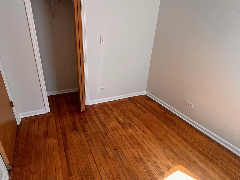 3227 S Carpenter St #2M — Photo 8