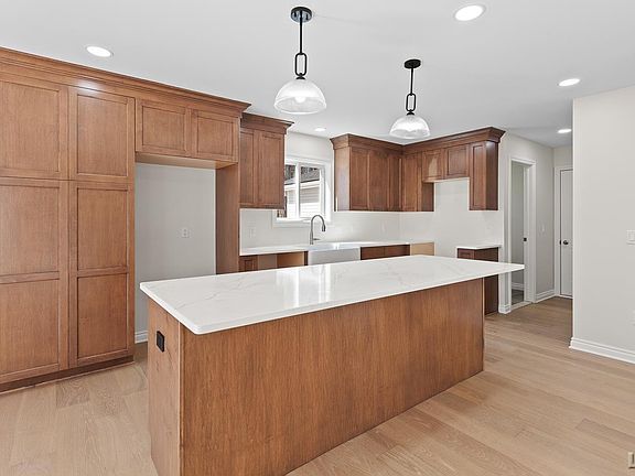 4th image of 3602 Serra Dr