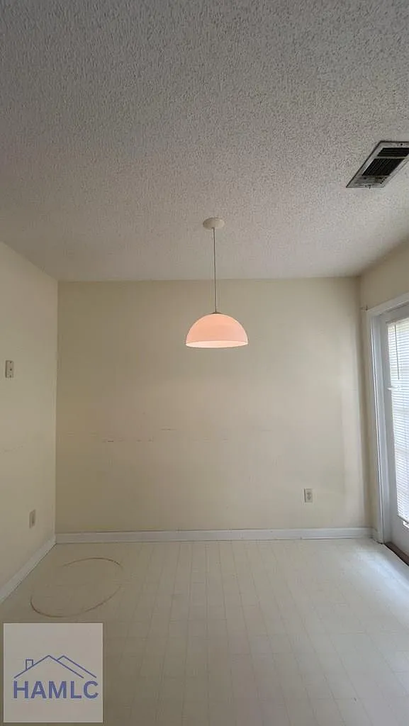 2 bed, 2.5 bath, 1244 sqft, $1,200 — Photo 3