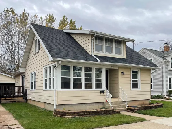 218 Hudson Ave, Oshkosh, WI 54901
