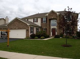 1494 Sutton Cir, Wauconda, IL 60084