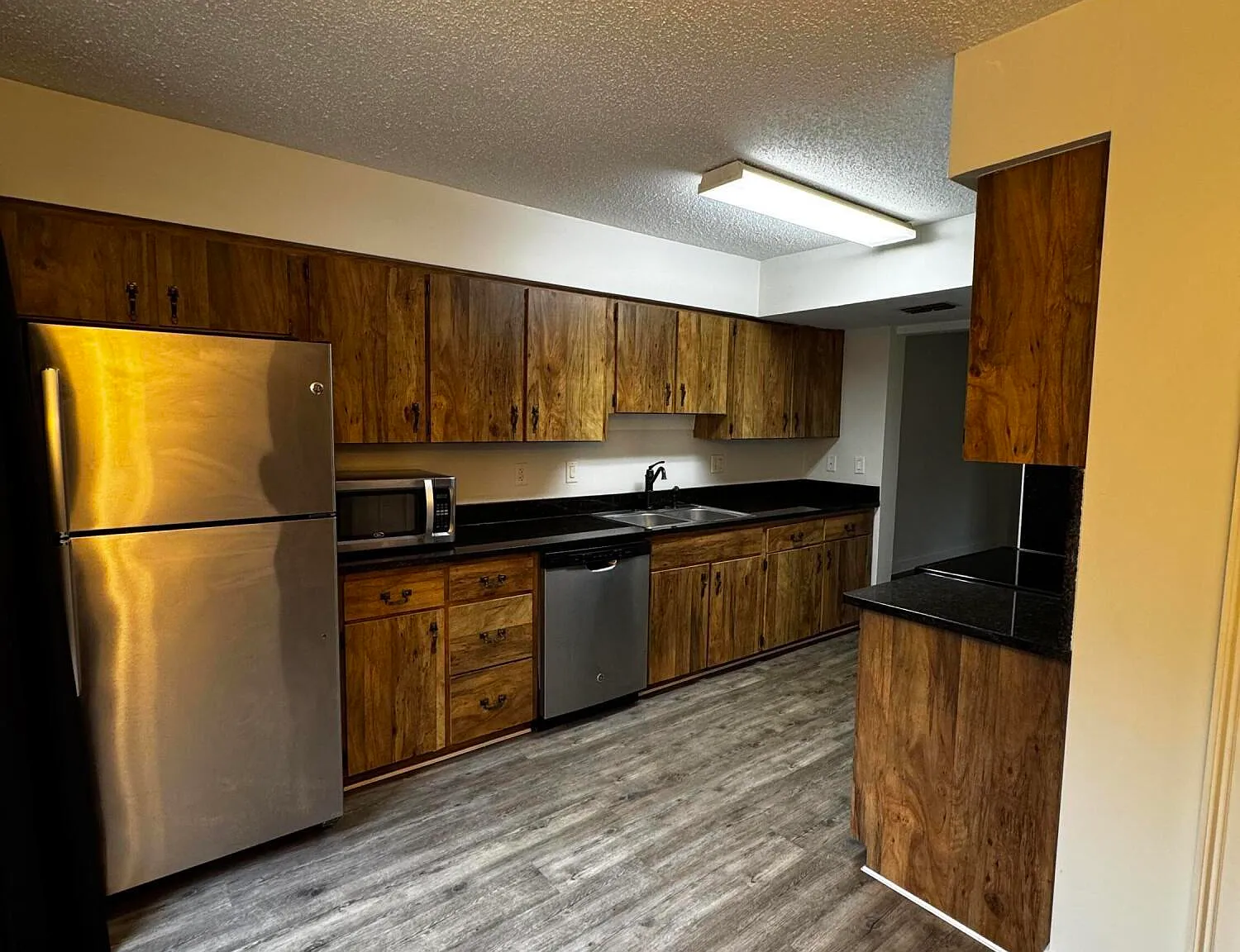2 bed, 2.5 bath, 1280 sqft, $1,495 — Photo 3