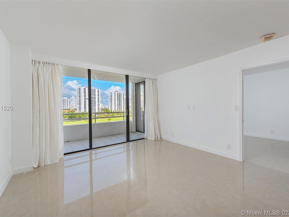 1st image of 20355 NE 34th Ct APT 922